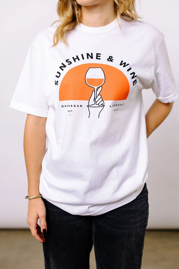 Top - Okanagan Lifestyle Sunshine & Wine Tee
